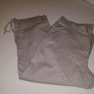 Khaki Lee capris